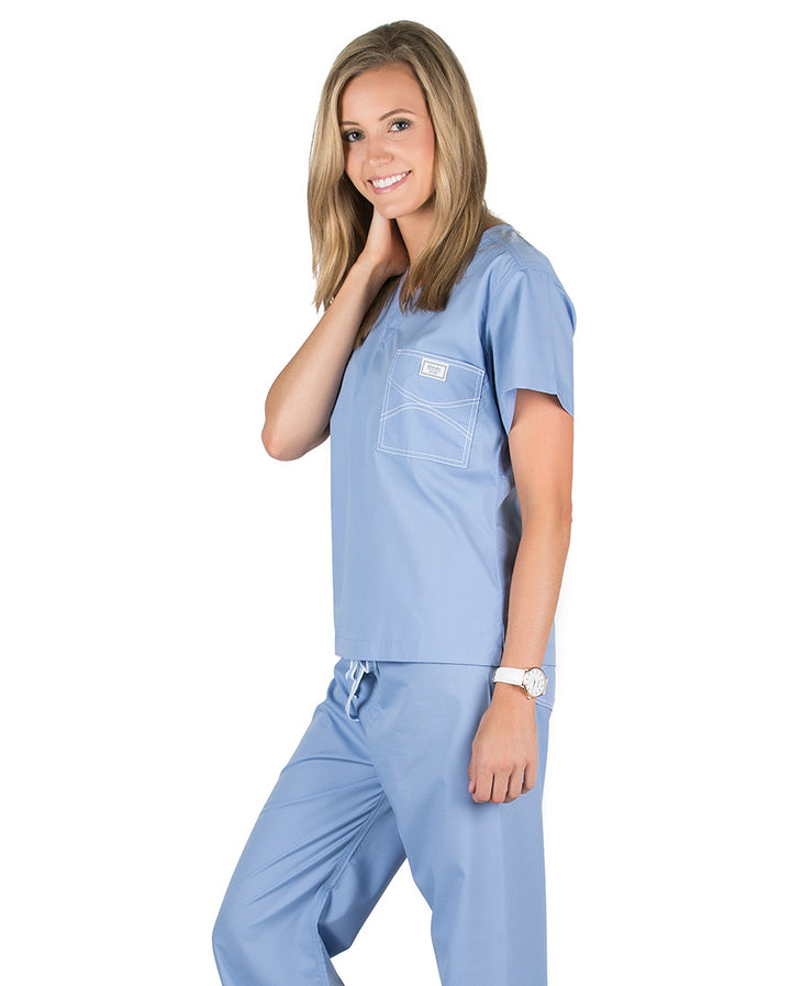 5 Ways to Accessorize Your Medical Scrubs by blue sky scrubs of Austin Texas